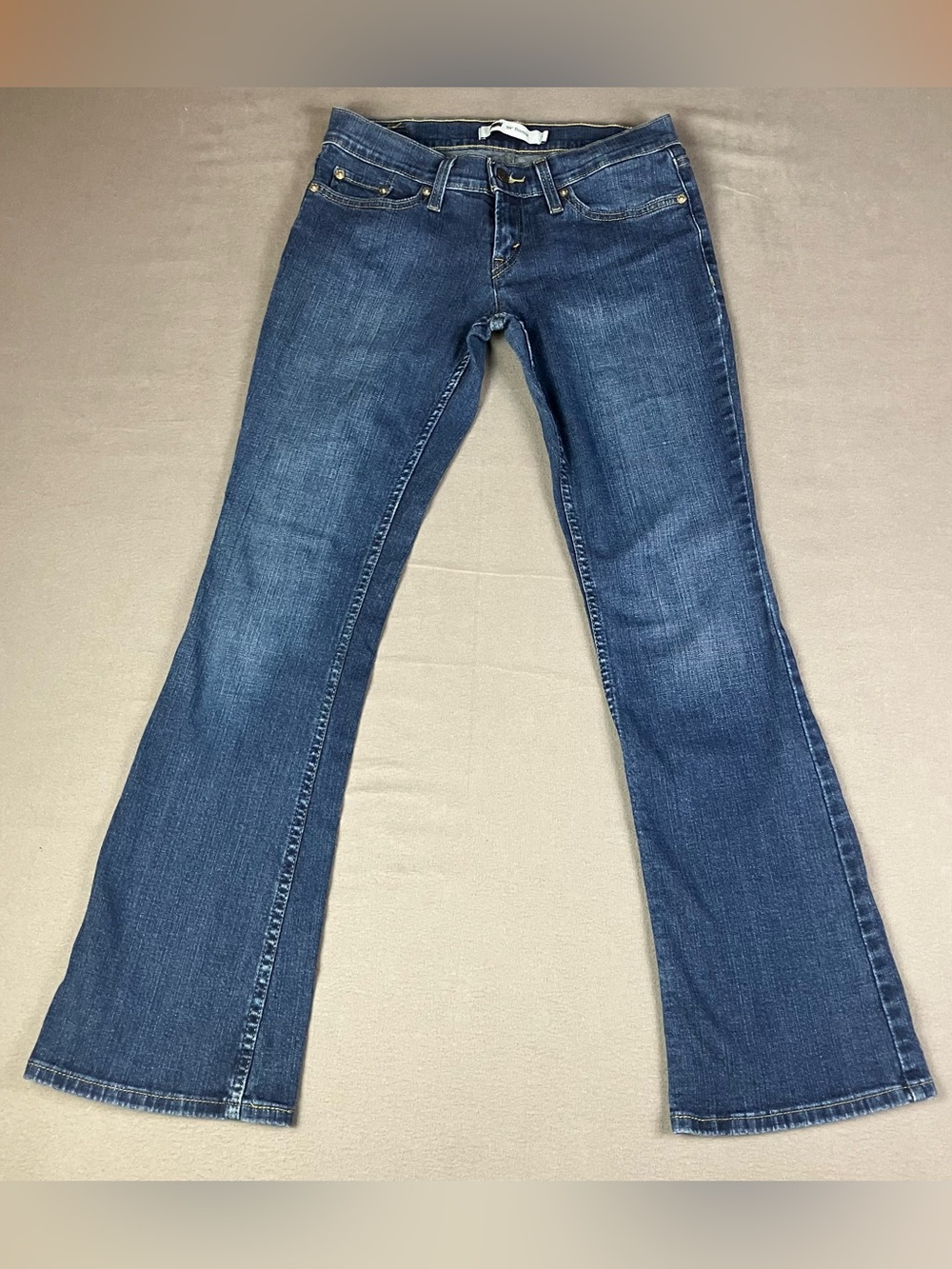 Levis Women’s Jeans Size 5 Juniors Low Rise 524 Bootcut Dark Blue Flare. In good